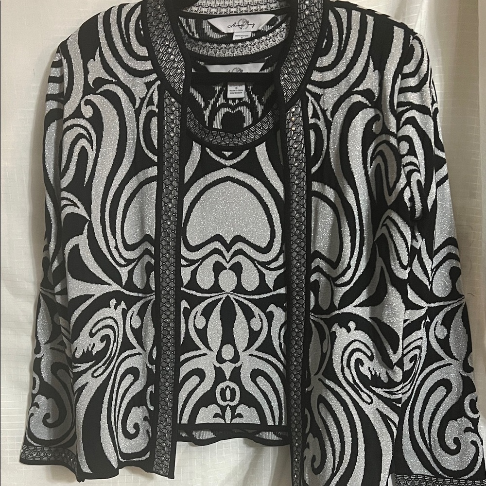 Ming Wang Black & Silver Knit Patterned Jacket & Sleeveless Shell  (JA9)